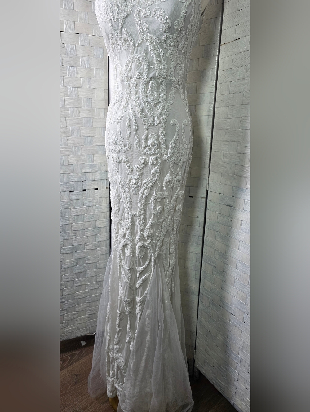 Elegant White Beaded Sleeveless Evening Gown - Picture 8 of 9